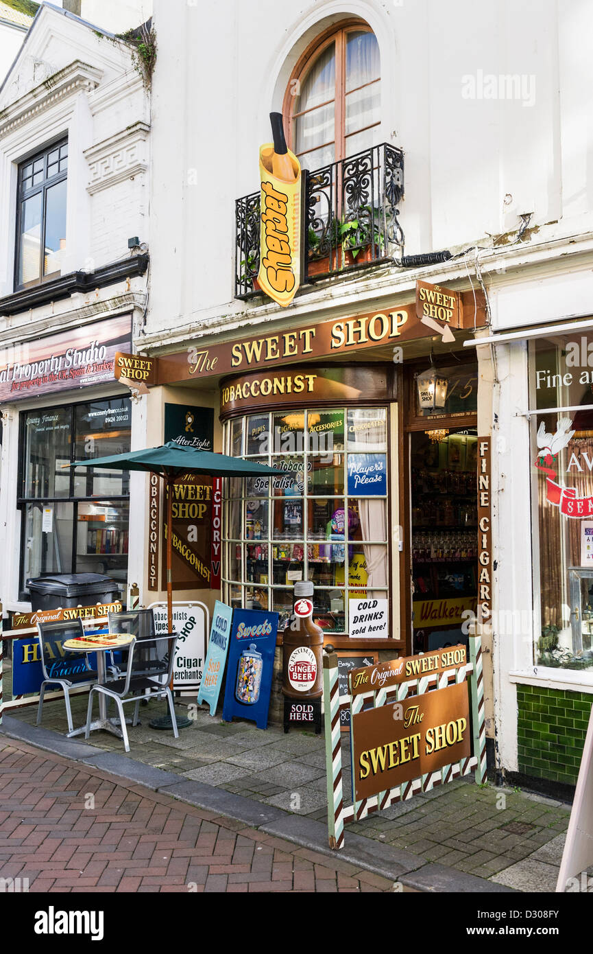 Negozio di dolci in Hastings old town, East Sussex, England, Regno Unito Foto Stock