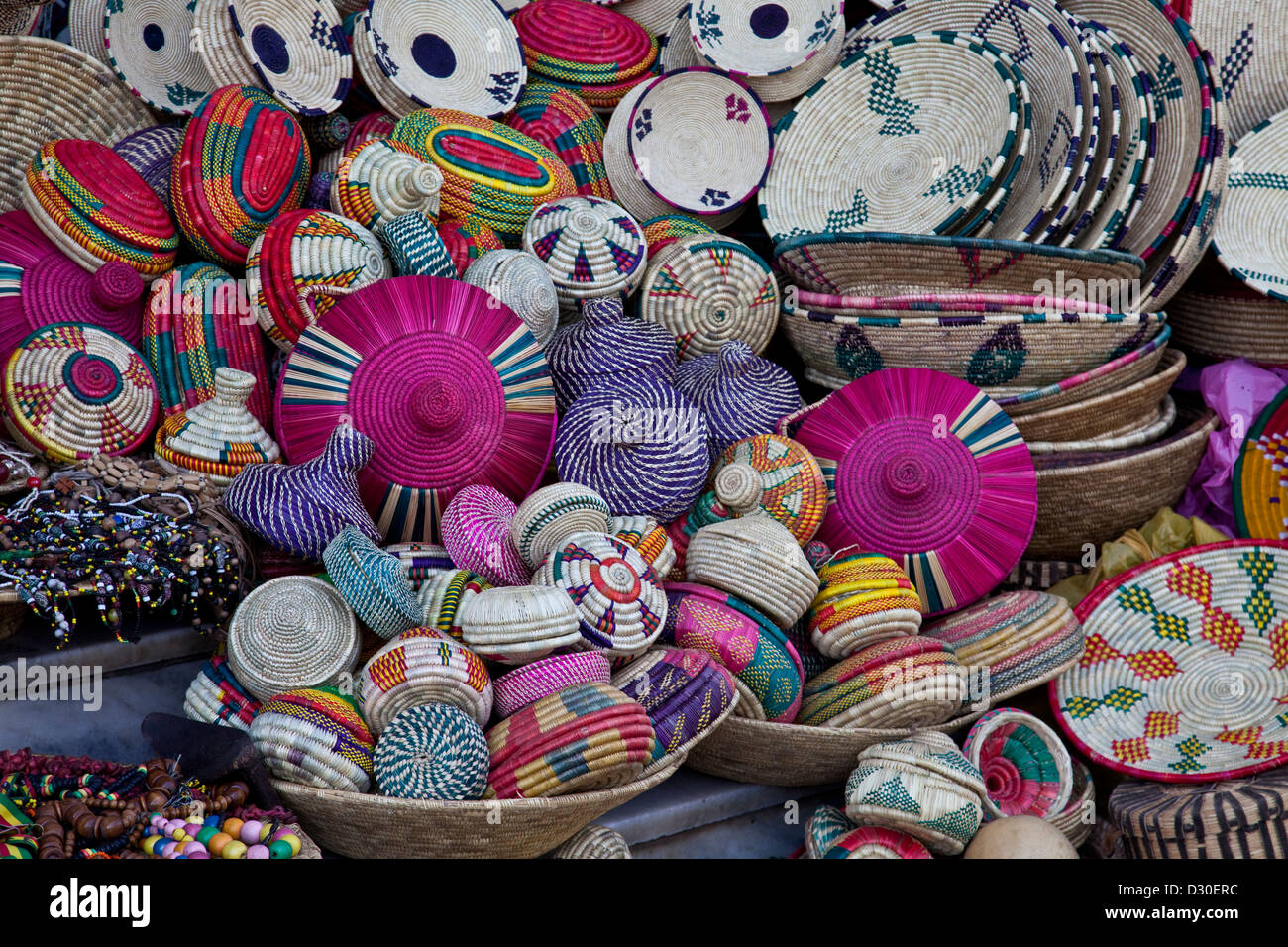 Cestini di souvenir, Addis Abeba, Etiopia Foto stock - Alamy