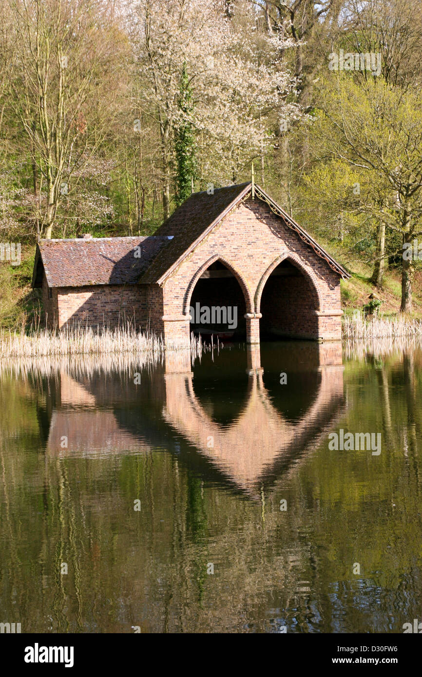 Grande piscina Dudmaston boathouse Hall (NT) Shropshire England Regno Unito Foto Stock