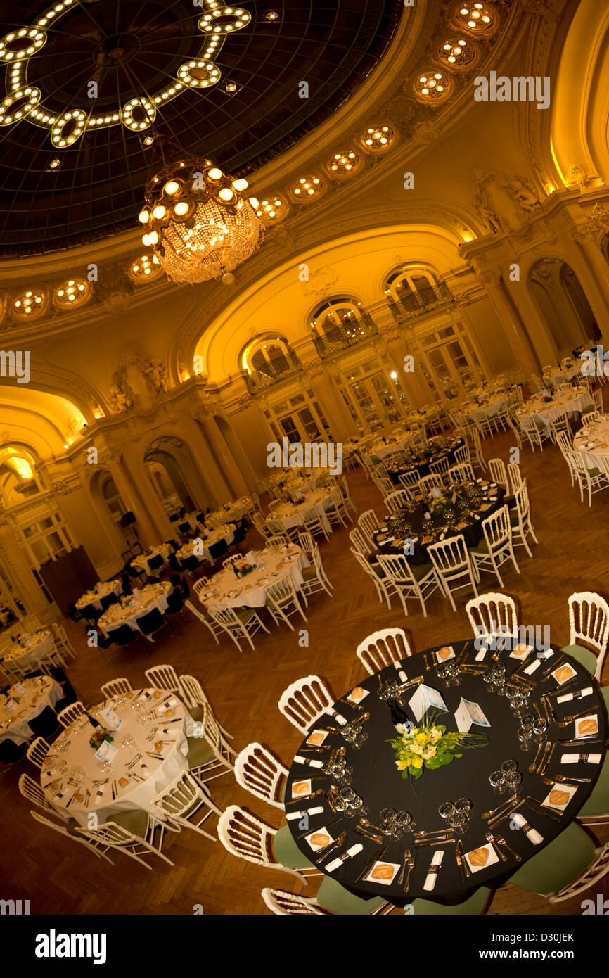 Il Berlioz lounge della Vichy Opera preparata per una ricezione (Vichy - Francia). Salon Berlioz de l'opéra de Vichy (Francia). Foto Stock