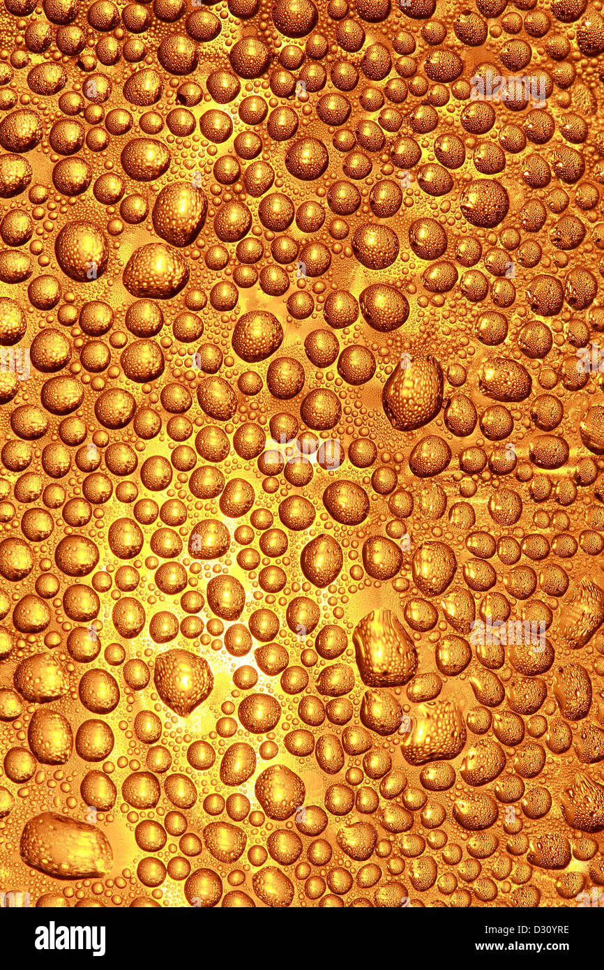 Gruppo di goccia di acqua sulla superficie di vetro Foto Stock