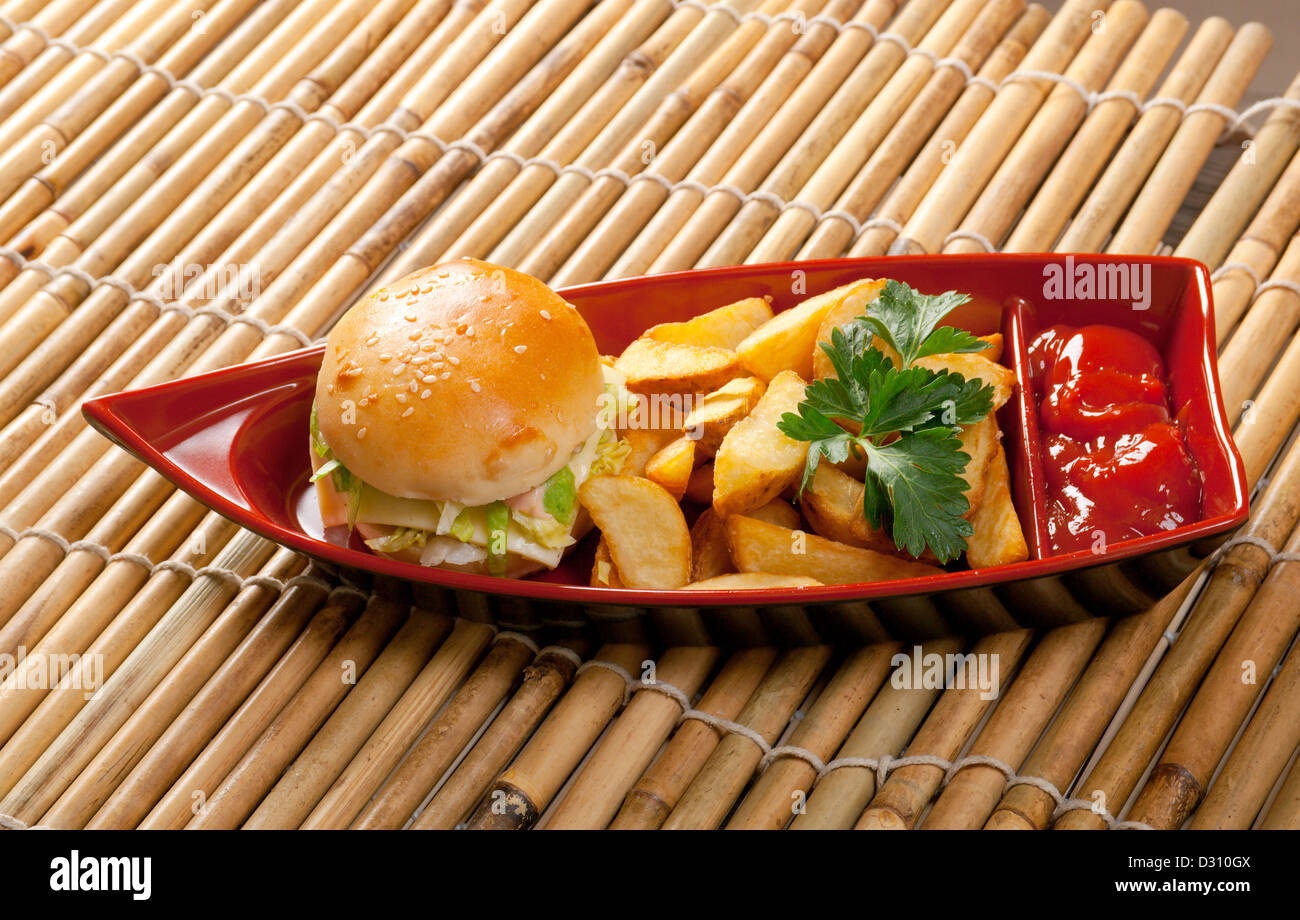 Casella di fast food.panino con salmone e formaggio Foto Stock