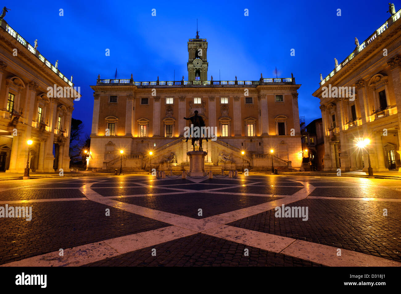 Italia, Roma, Piazza del Campidoglio di notte Foto Stock