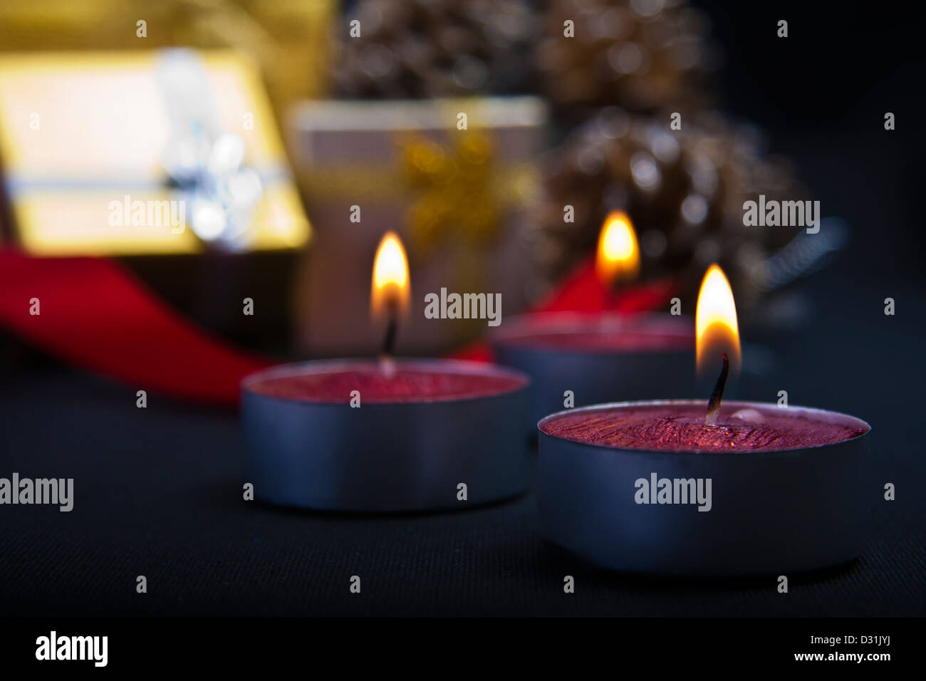 Scena di natale con le candele Foto Stock