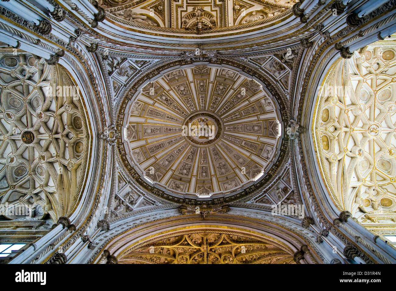 Dettaglio del soffitto da Moschea-cattedrale, la Mezquita, a Cordoba, Andalusia Sapin Foto Stock