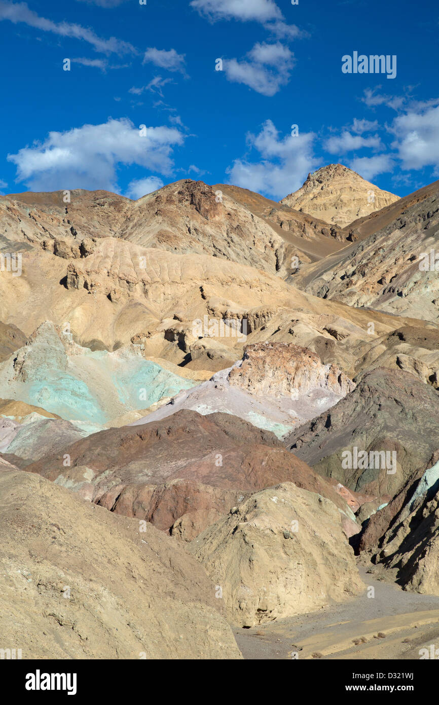 Parco Nazionale della Valle della Morte, California - Artisti tavolozza, una zona di roccia multicolore lungo artisti Drive. Foto Stock