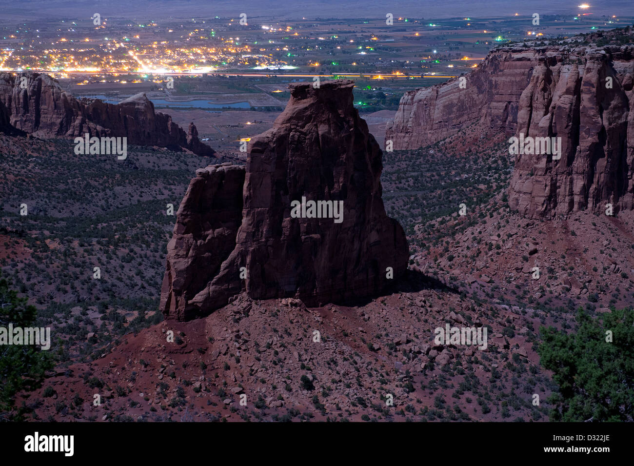 Formazioni rocciose nella valle del deserto Foto Stock