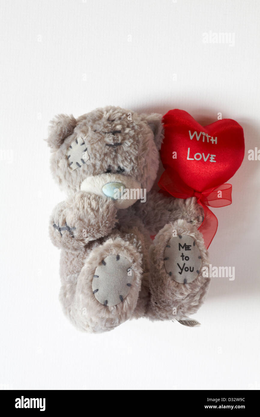 Me a voi orsacchiotto tenendo con amore cuore rosso isolato su sfondo  bianco - regalo ideale per San Valentino, giorno di San Valentino - me 2  voi teddy Foto stock - Alamy