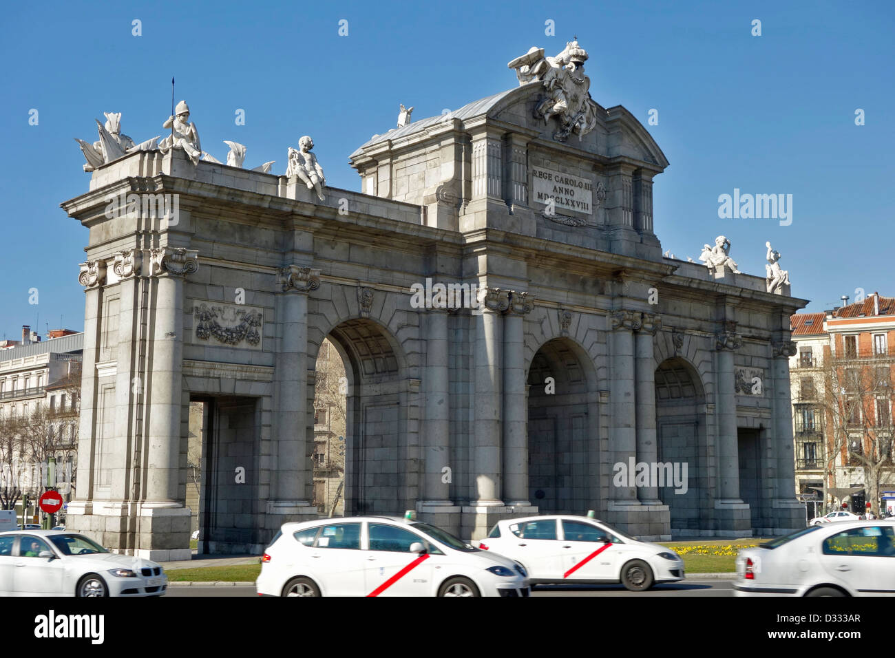 Puerta alcala madrid spagna taxi Foto Stock