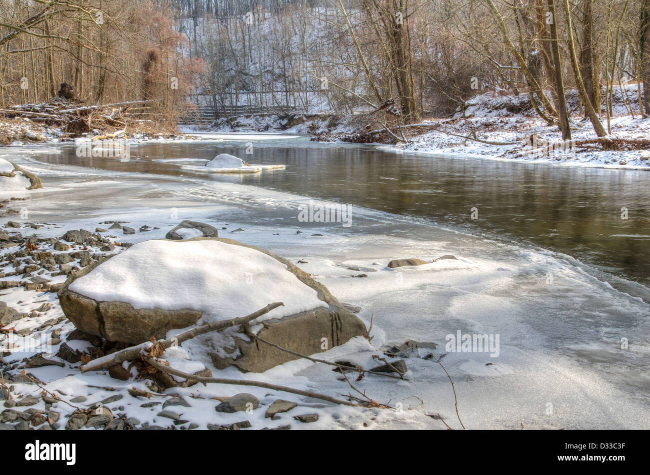 Il fiume Patapsco parzialmente congelati in stato Patapsco Park, Maryland Foto Stock