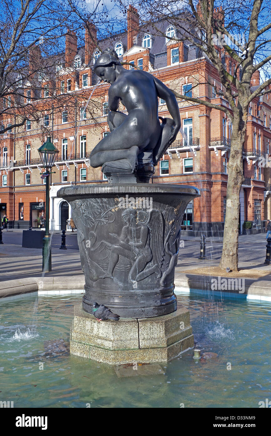 Londra, Sloane Square la fontana di Venere Foto Stock