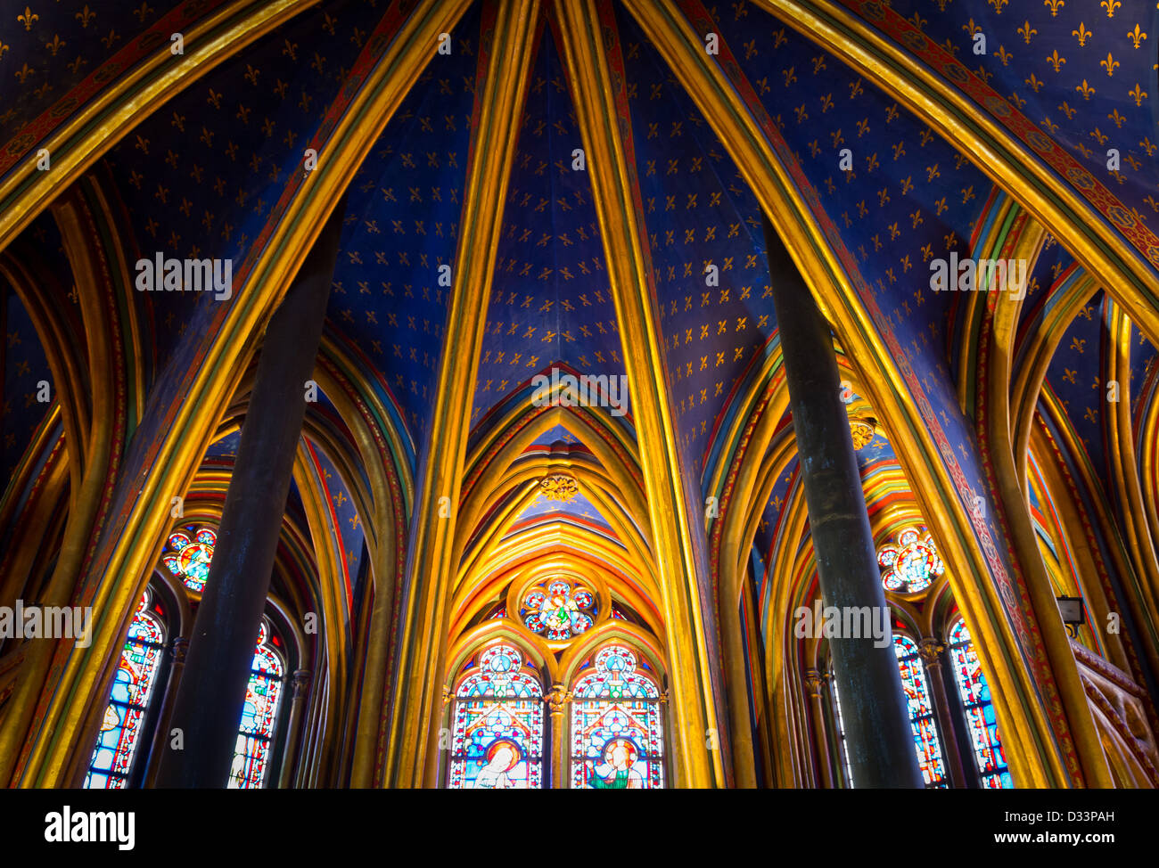 Soffitti del livello inferiore della Saint Chapelle cappella a Parigi, Francia Foto Stock