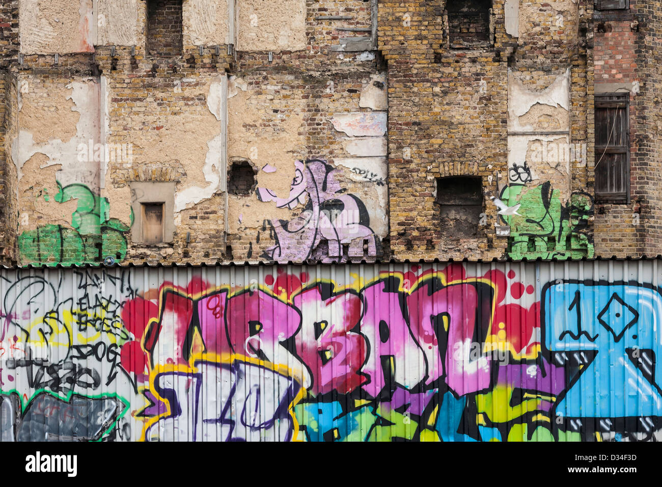 Muro di graffiti nel Sclater Street Car Park, Shoreditch, Londra Foto Stock