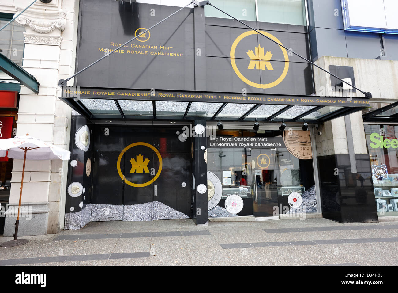 Canadian royal mint store nel centro cittadino di Vancouver BC Canada Foto Stock
