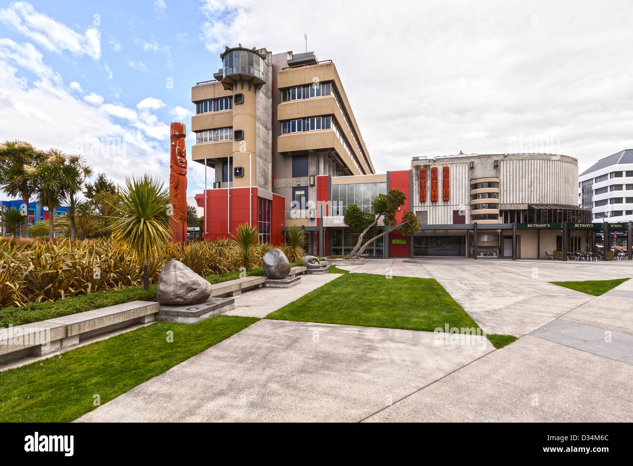 La piazza di Palmerston North, Manawatu Affitto, Nuova Zelanda, con gli uffici del Comune. Foto Stock