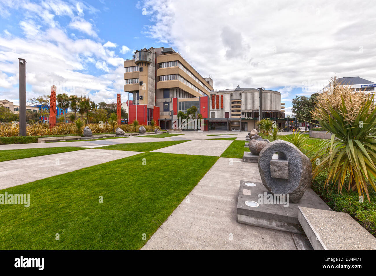 La piazza di Palmerston North, Manawatu Affitto, Nuova Zelanda, con gli uffici del Comune. Foto Stock