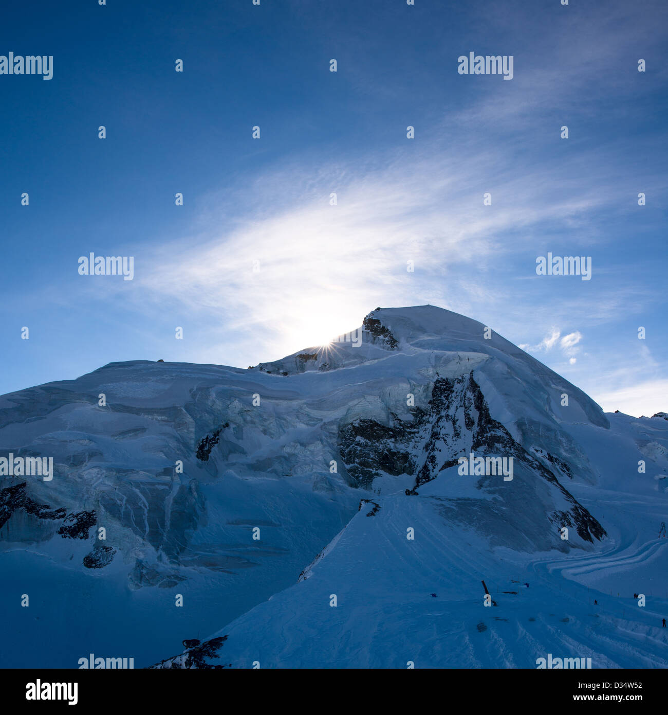 Allalinhorn picco di montagna, vista da Mittelallalin, Saas fee, Vallese, Svizzera Foto Stock