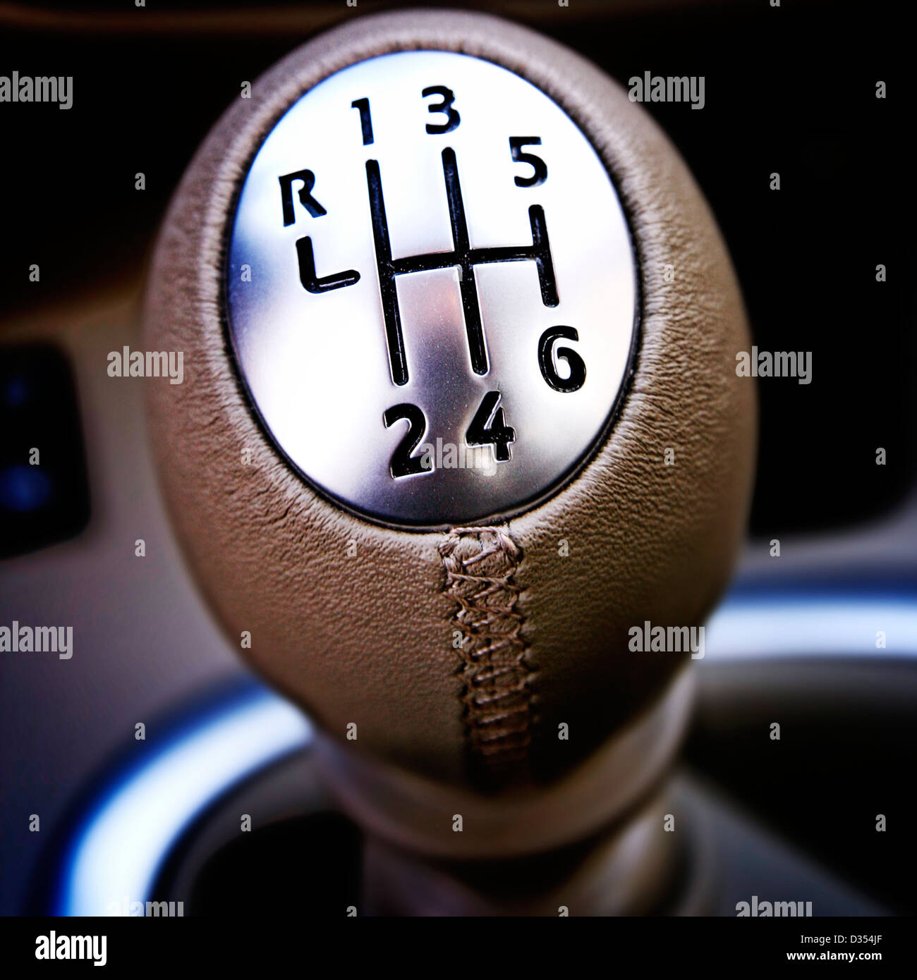 Close-up di una vettura di leva del cambio. Foto Stock