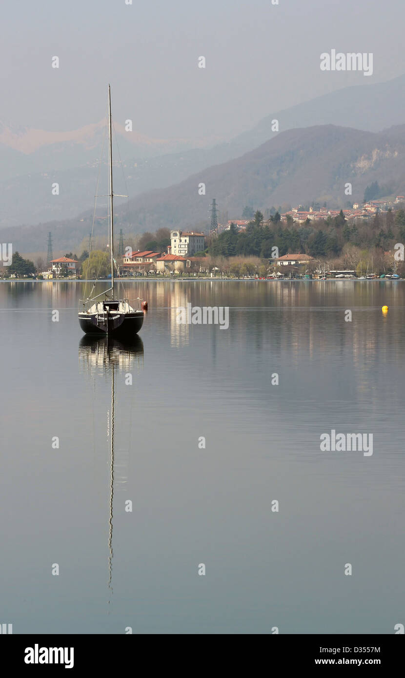 Italia, Piemonte (Piemonte) Regione Lago di Viverone Foto Stock