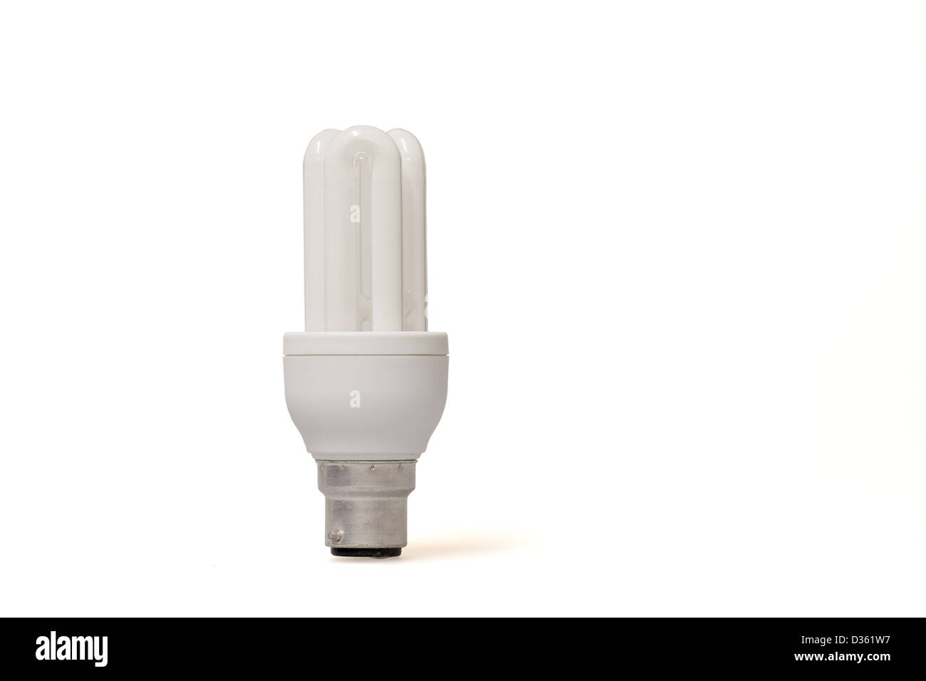 Risparmio energetico lampadina isolato su bianco Foto Stock