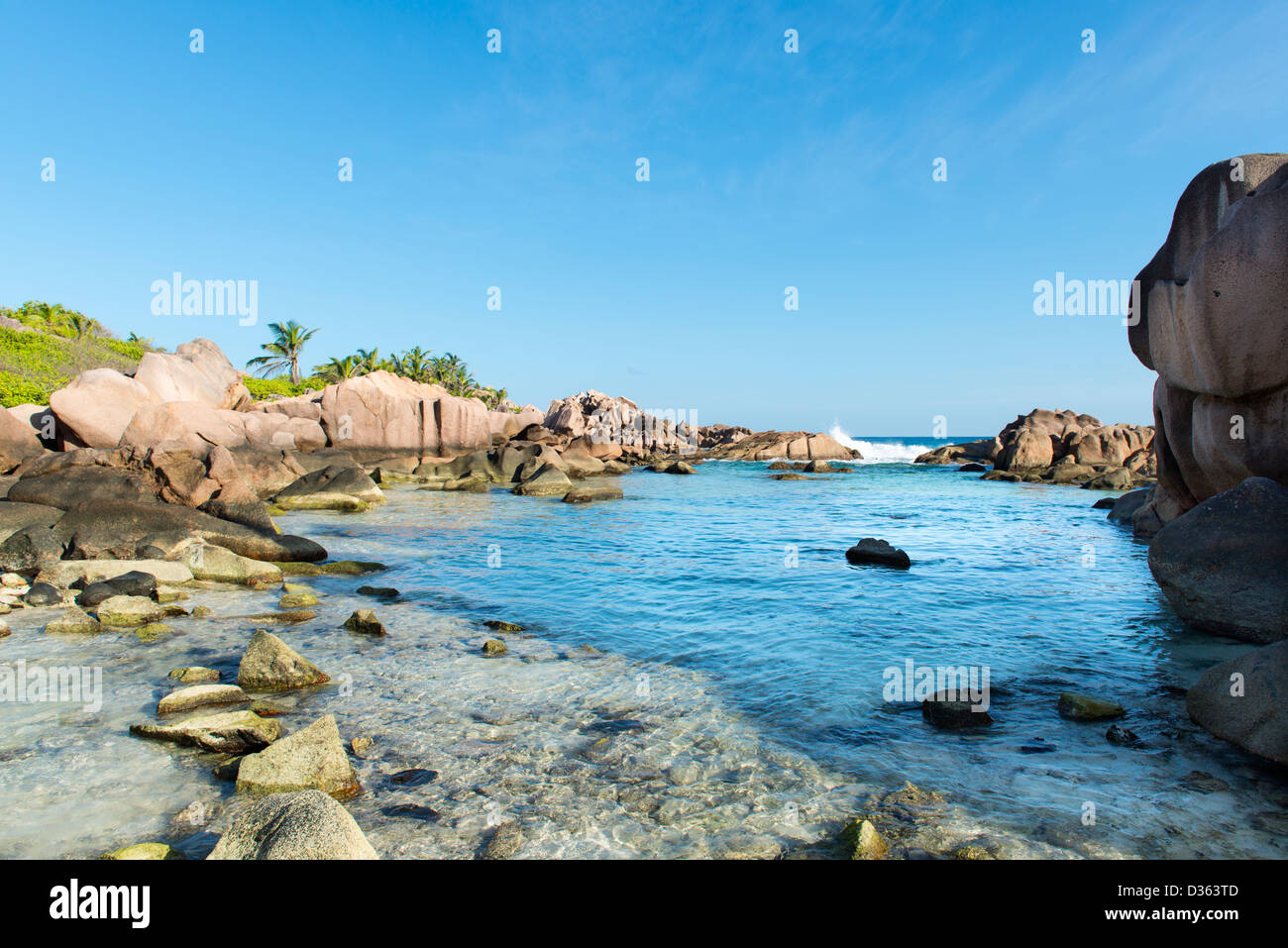 Spiaggia tropicale a Seychelles - sullo sfondo della natura Foto Stock