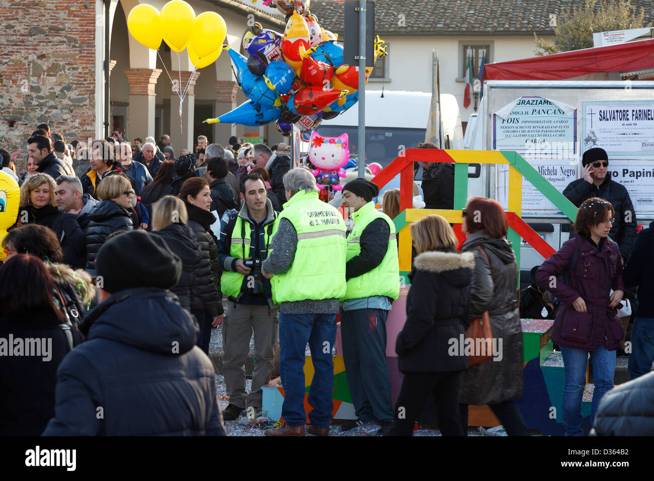 Servizio d'ordine per il Carnevale in Italia Foto Stock