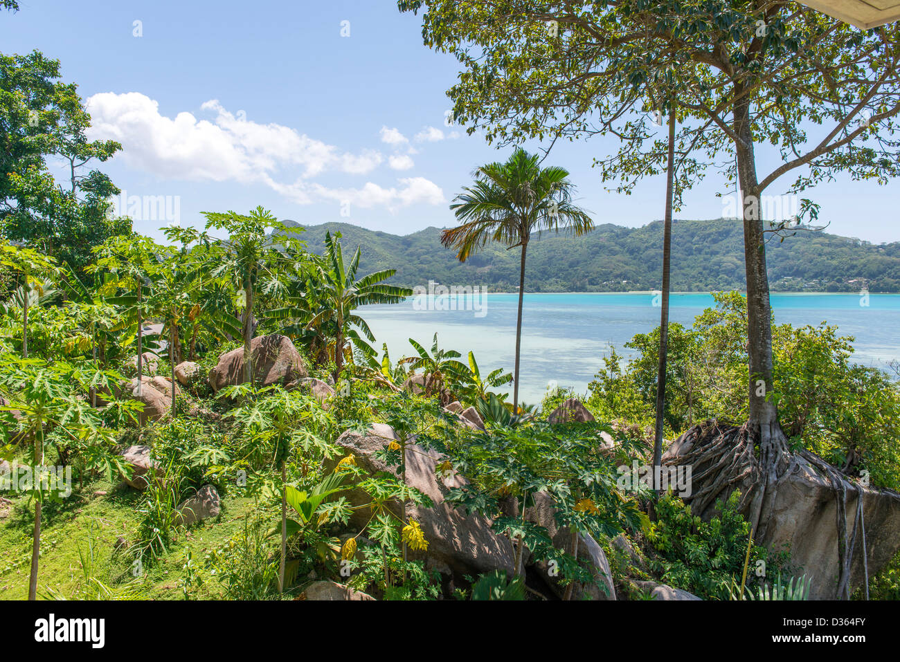 Perfetto seascape vista con un hotel tropicale Seychelles Foto Stock