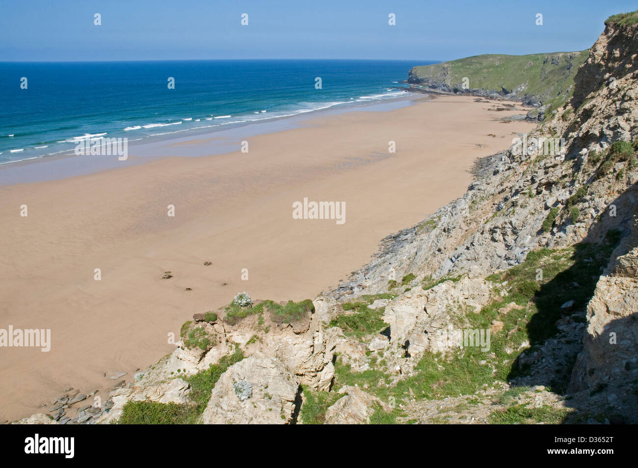 La vasta distesa di spiaggia sabbiosa a Watergate Bay in Cornovaglia costa a nord di Foto Stock