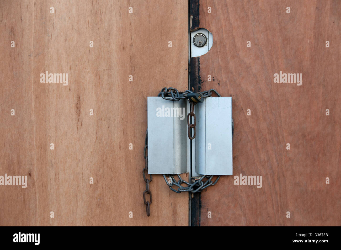 Londra. Economia. Closed shop - Frontiera - outdoor sports shop Foto Stock