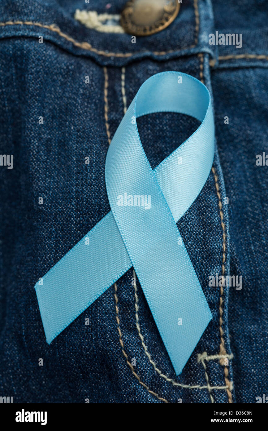 Nastro di colore blu per il cancro della prostata la consapevolezza Foto Stock