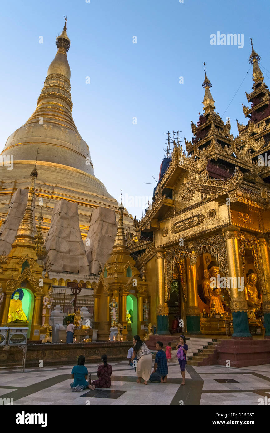 Shwedagon pagoda Yangon, Myanmar, Asia Foto Stock