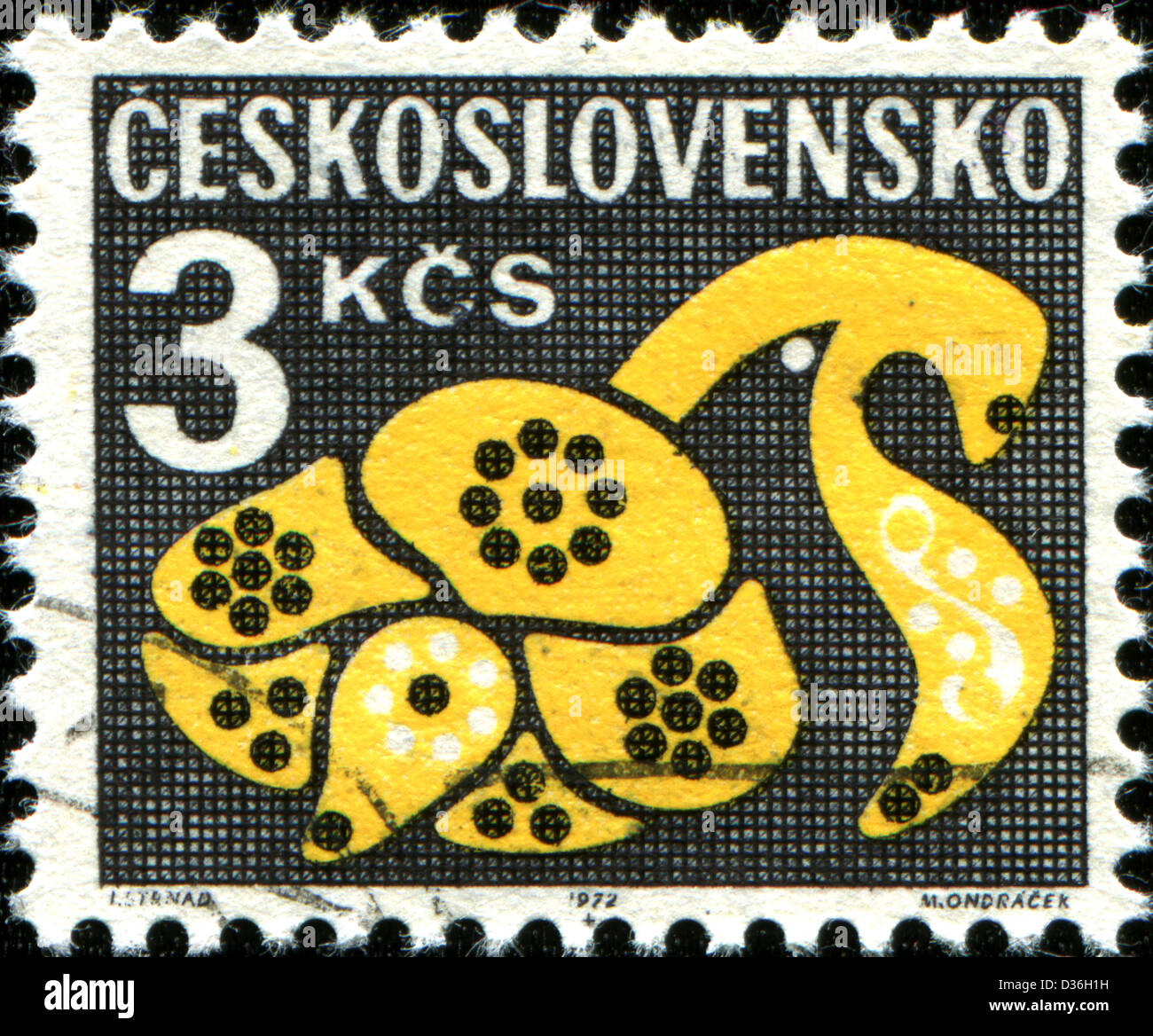 La Cecoslovacchia - circa 1972: un timbro stampato in Cecoslovacchia mostra pianta stilizzata, circa 1972 Foto Stock