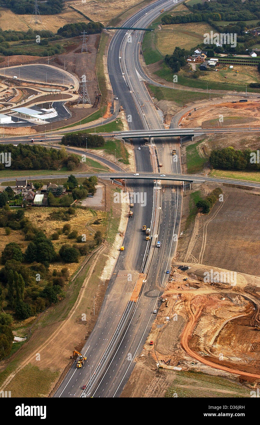 La M6 strada a pedaggio in costruzione a Norton Canes Staffordshire UK. Vista aerea strade costruzione autostrade Gran Bretagna strada a pedaggio svincolo infrastrutture autostrade autostrade Foto Stock