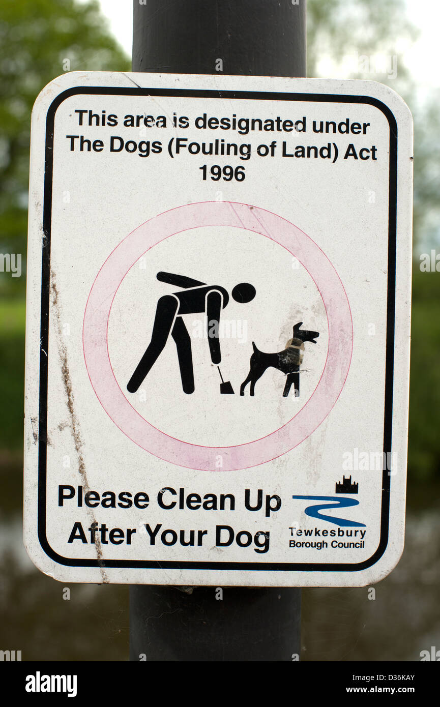 Cane di sporcamento segno legge Act 1996 pulizia dopo il vostro cane Foto Stock