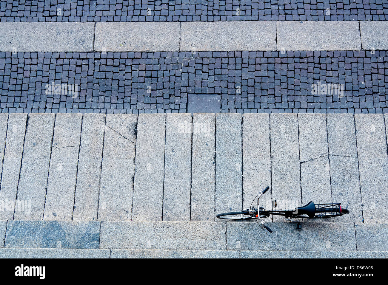 Un parcheggio per biciclette nero Foto Stock