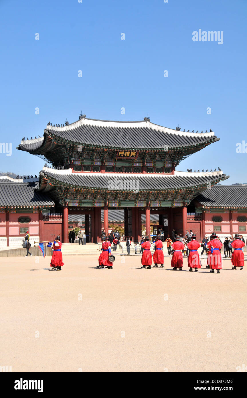 Parade Gyeongbokgung Palace Seoul Corea del Sud Asia Foto Stock