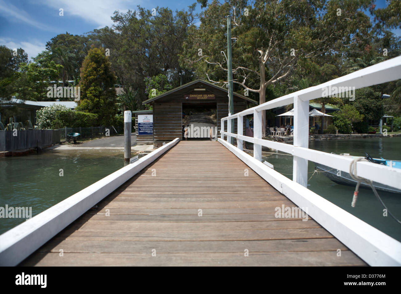 Il molo o pontile sul Dangar isola sono stati si sono consegnati con il traghetto. Nei pressi del Fiume Hawkesbury Bridge. Foto Stock