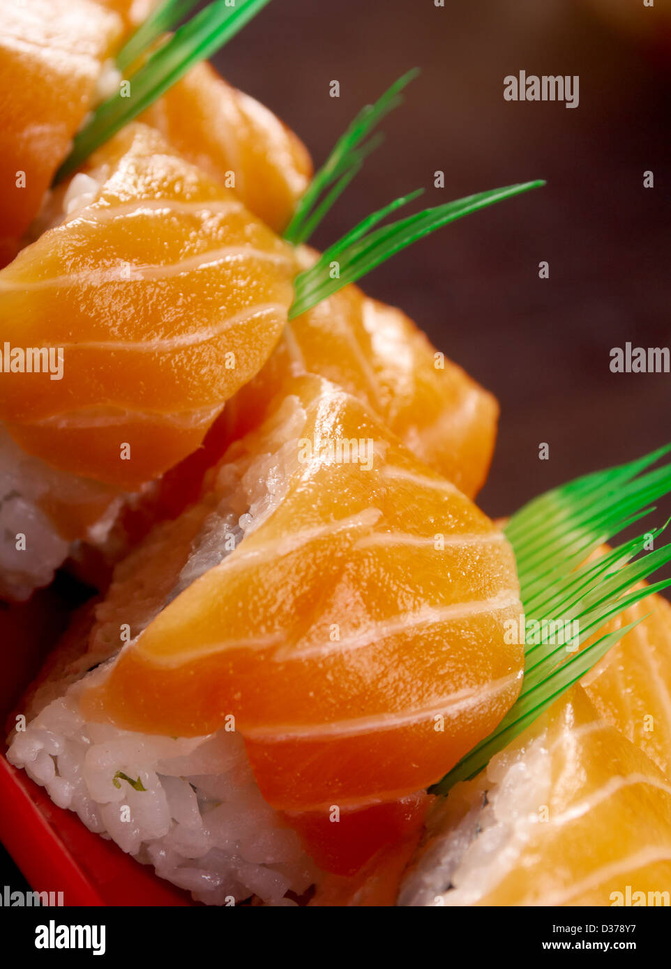 I sushi giapponesi La cucina tradizionale cibo giapponese.Rotolo di salmone Foto Stock
