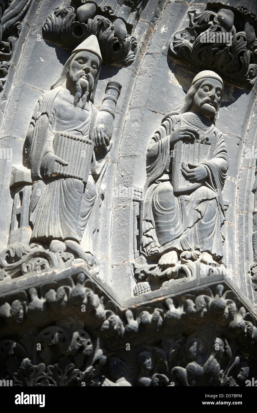 Sculture medievali dal portale sud della cattedrale gotica basilica di Saint Denis Basilique ( Saint-Denis ) Parigi Francia Foto Stock