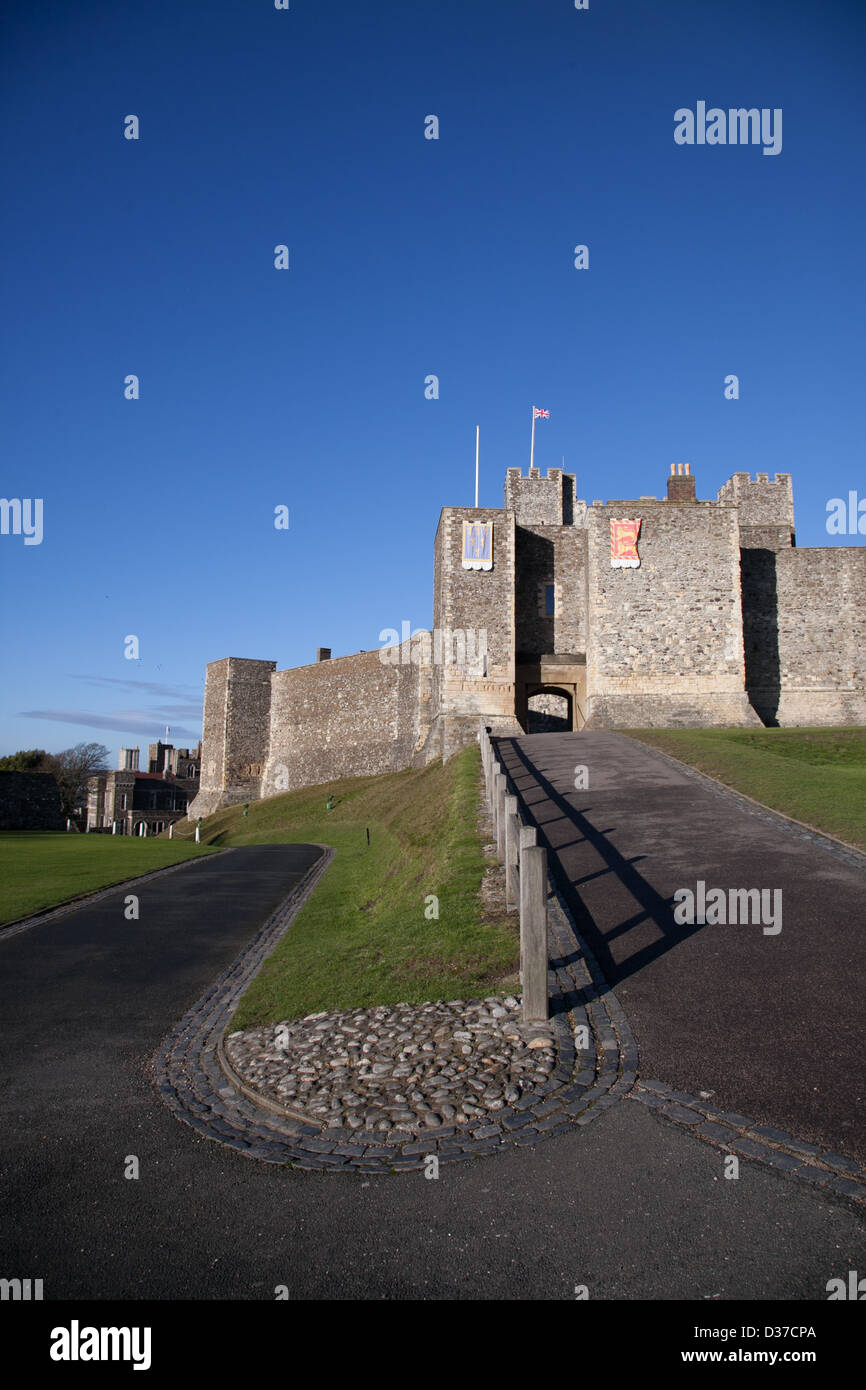 Vista del castello di Dover a Dover Kent REGNO UNITO Foto Stock