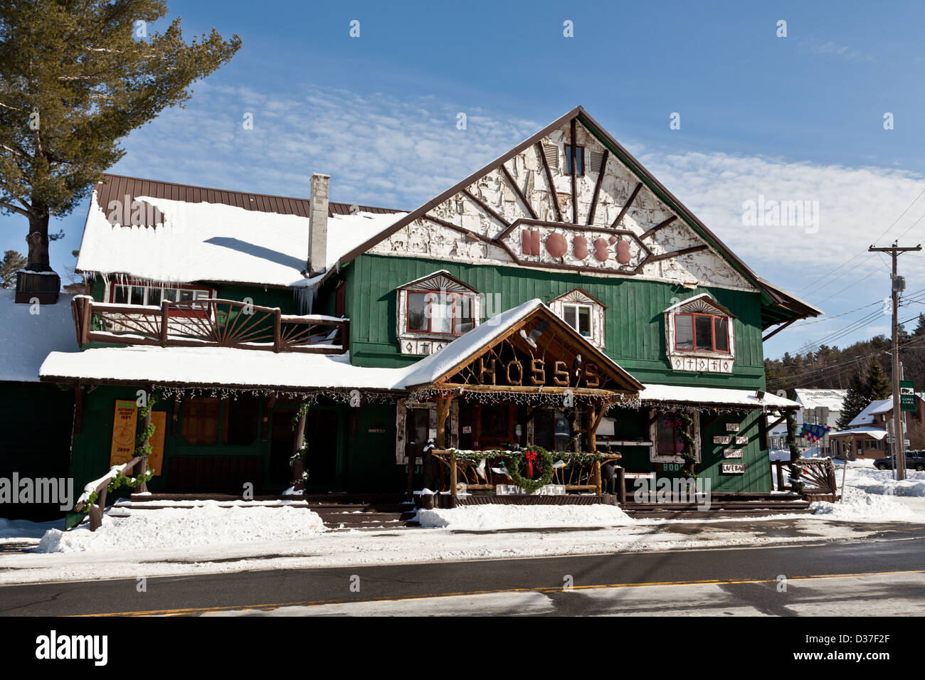 Hoss's Country Corner, un punto di riferimento Adirondack, Lungo Lago, nello Stato di New York Foto Stock