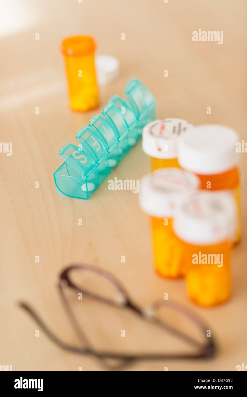 Stati Uniti d'America, New Jersey, Jersey City, pillole sul tavolo Foto Stock