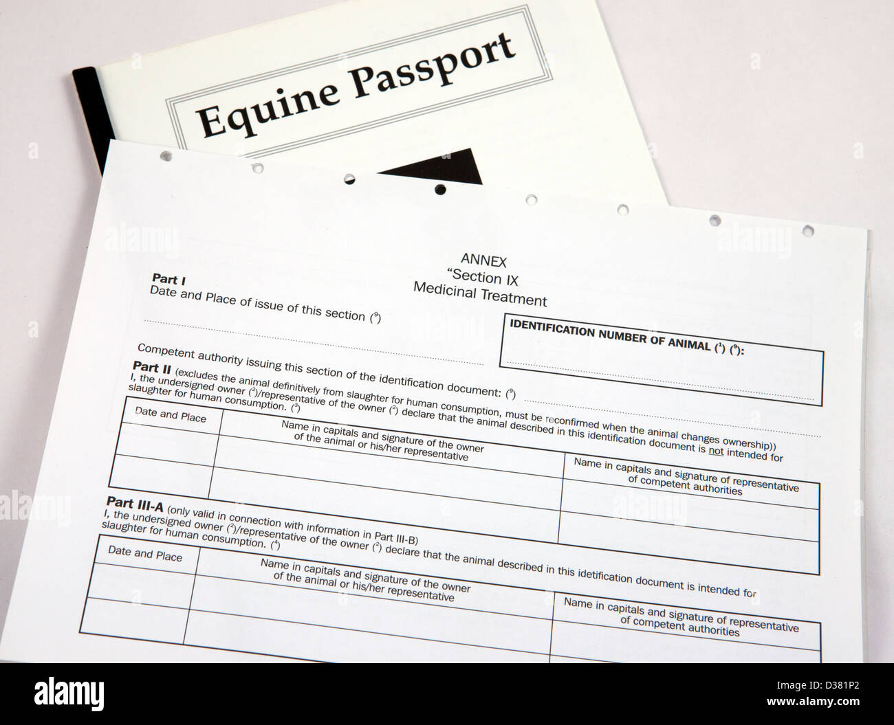 Trattamento medicinale sezione di un cavallo passaporto. Per essere completata a dichiarare se un cavallo è per il consumo umano o non. Regno Unito Foto Stock