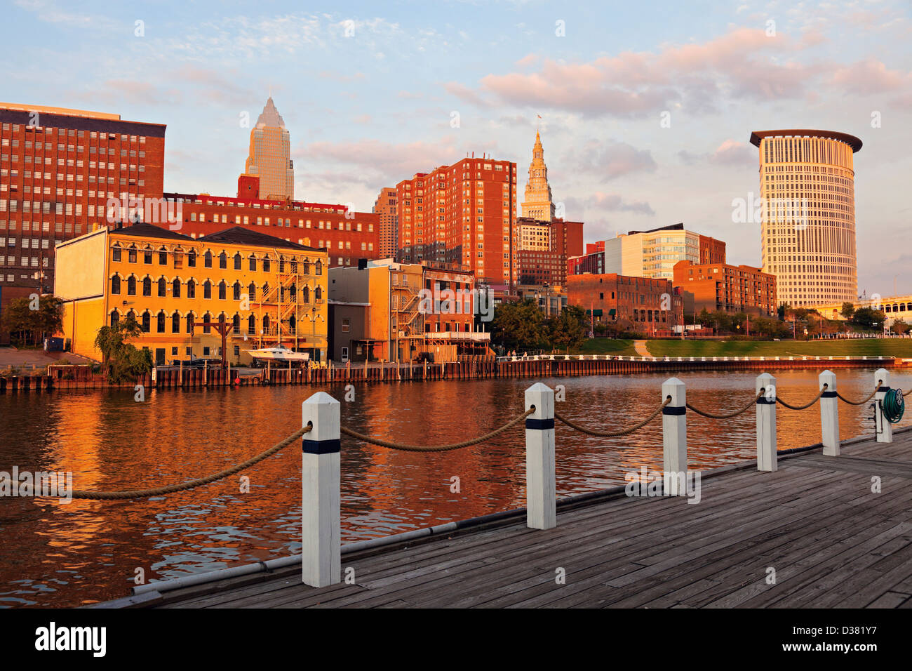Stati Uniti d'America, Ohio, Cleveland, Cityscape al tramonto Foto Stock