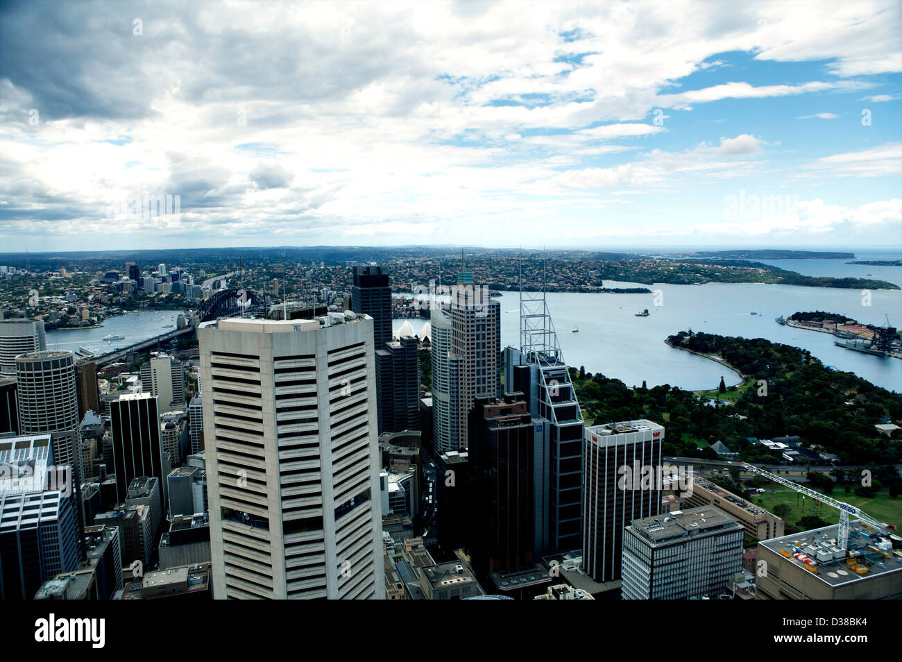 La vista del centro della città di Sydney come si vede dal Sydney Towers Observation Deck, Nuovo Galles del Sud, Australia Foto Stock