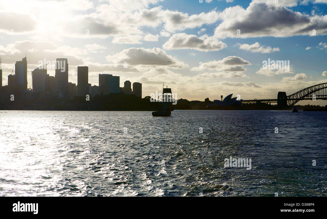 Skyline di Sydney come si vede dal Ferry di Sydney Foto Stock
