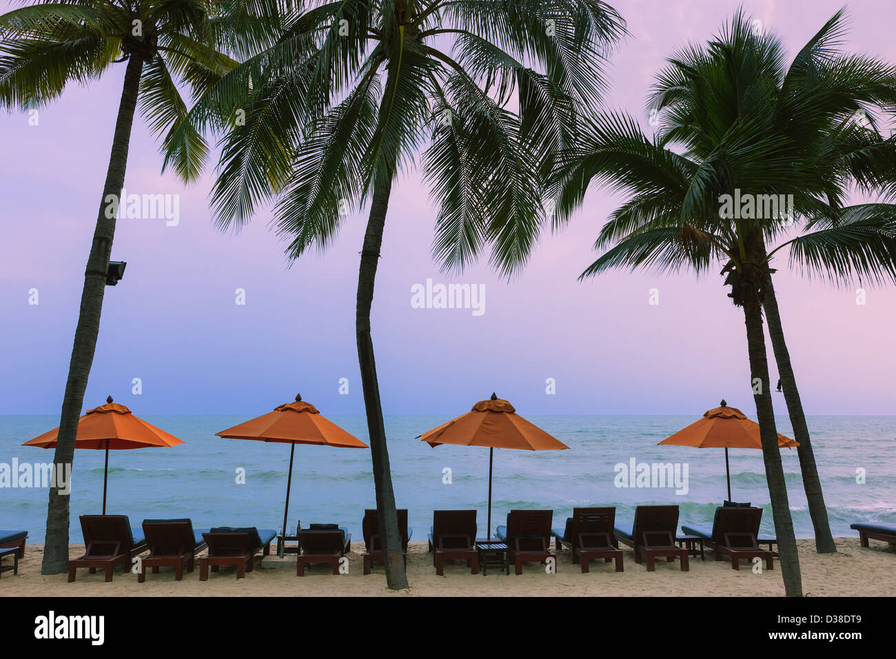 Sunrise nel Golfo di Thailandia vicino a Spiaggia di Hua Hin. Foto Stock