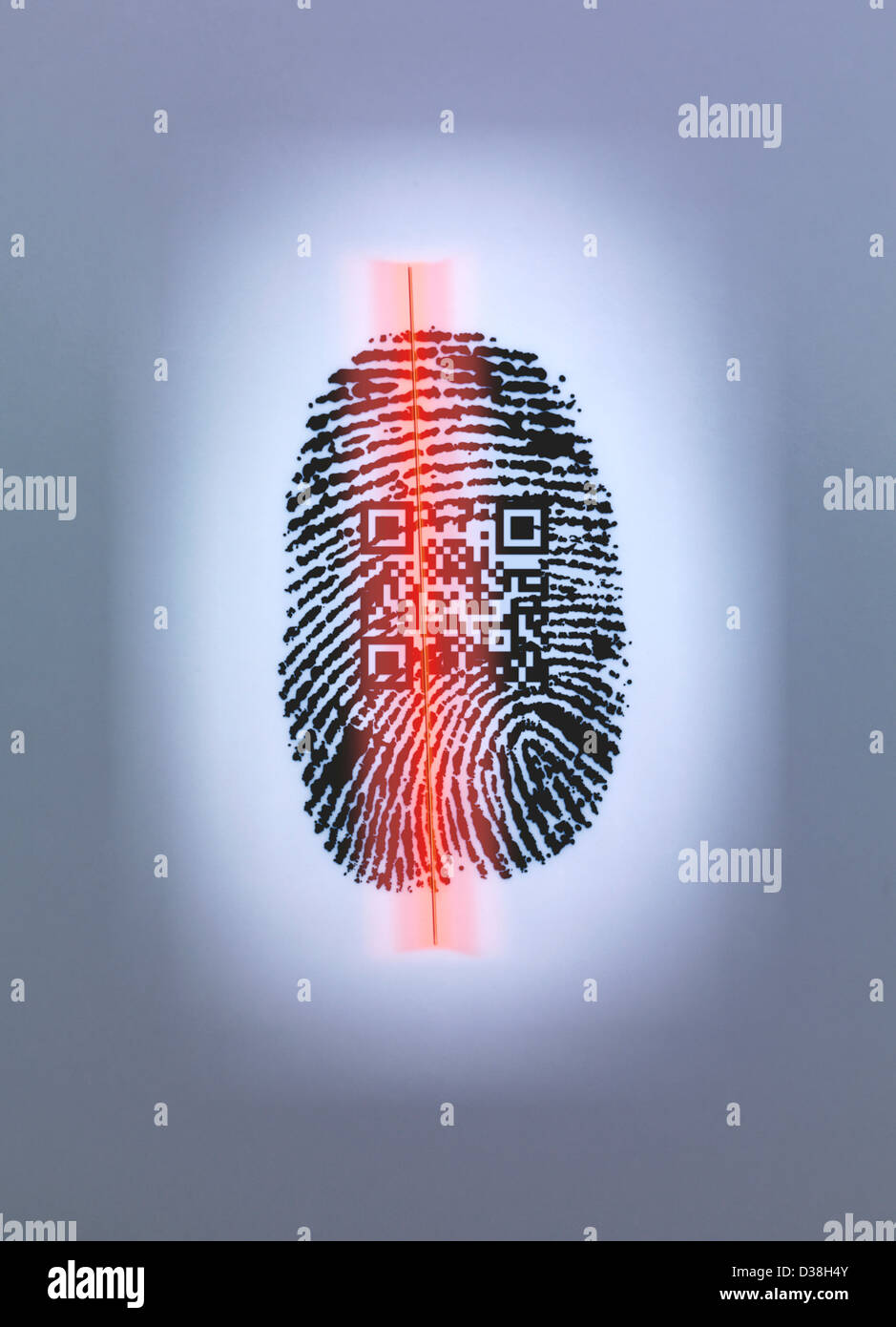 Impronte digitali e il codice QR nello scanner Foto Stock