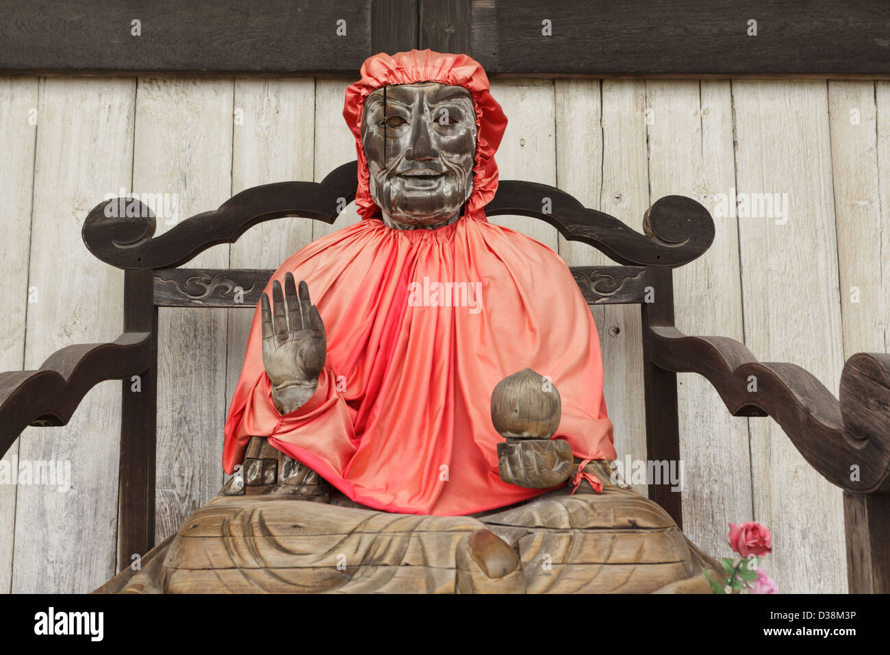 Pindola divinità giapponese statua in legno Al tempio Todaiji, Nara, Giappone Foto Stock