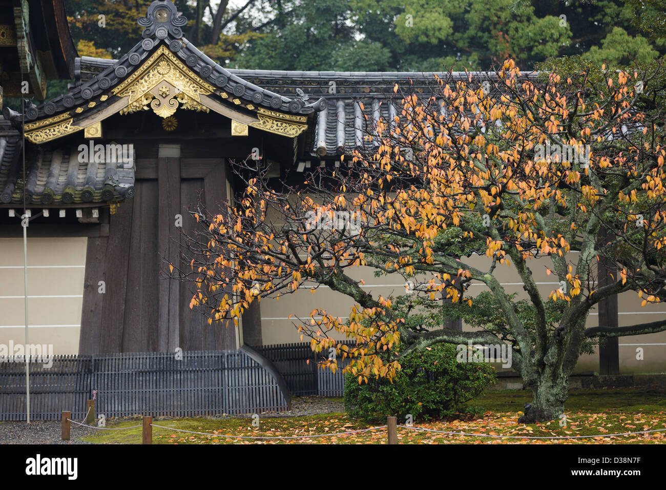 Piccolo tempio nel Palazzo Imperiale di Kyoto Garden. Foto Stock